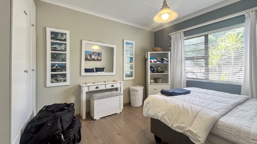 To Let 4 Bedroom Property for Rent in Country Club Western Cape